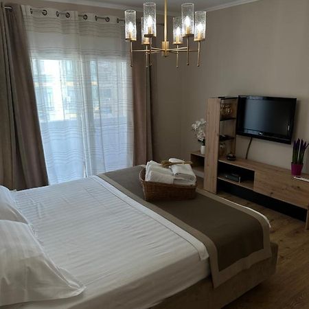 Eja Apartment 3 ติรานา ภายนอก รูปภาพ