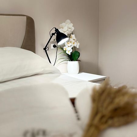 Eja Apartment 3 ติรานา ภายนอก รูปภาพ