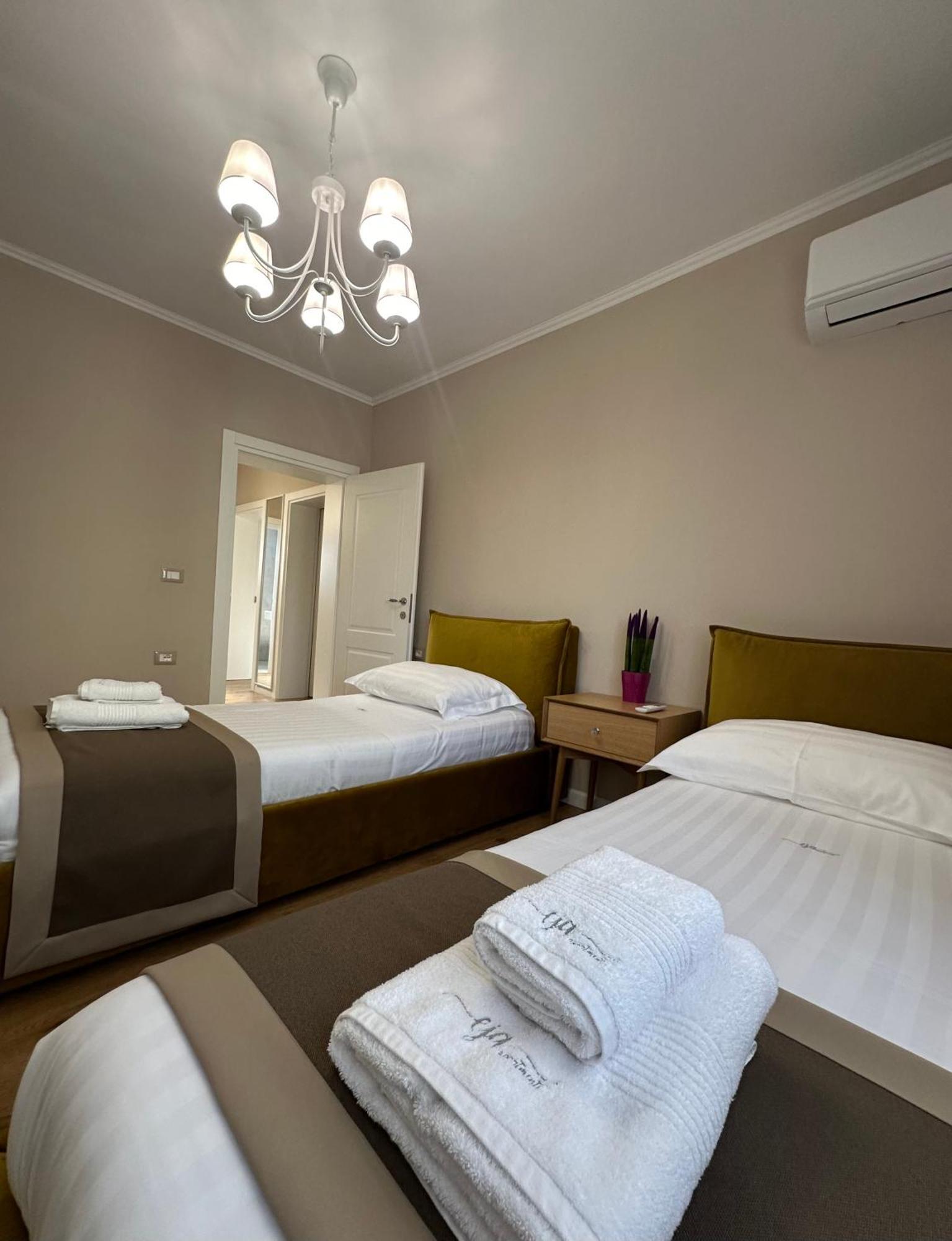 Eja Apartment 3 ติรานา ภายนอก รูปภาพ